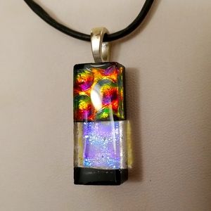 PEACOCK IRRIDESANT ART GLASS necklace